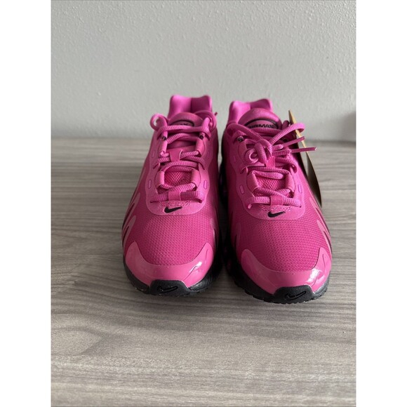Nike Pink and Black Athletic Shoes - Picture 3 of 12